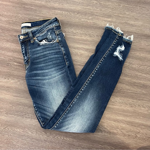 KanCan Los Angeles Jean, Size 5 / 26 waist, dark wash, ankle & pocket distressed - Picture 5 of 10